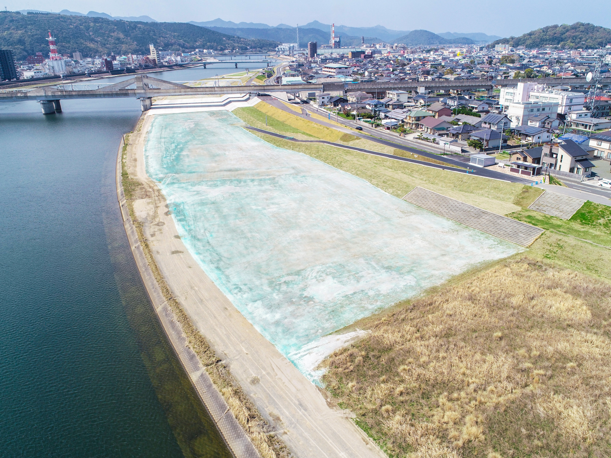 大小路地区上流掘削護岸その２工事